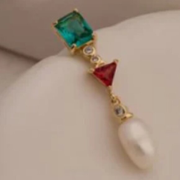 Gold Plate & Cubic Zirconia Stones with Pearl Earrings - Picture 6 of 6